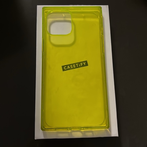 𝐢𝐏𝐡𝐨𝐧𝐞 𝟏𝟐 𝐏𝐫𝐨 𝐌𝐚𝐱 - Picture 8 of 11